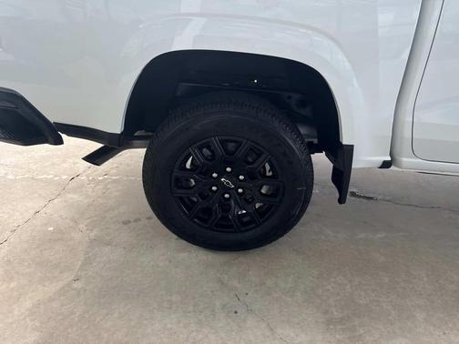 2025 Chevrolet Colorado WT