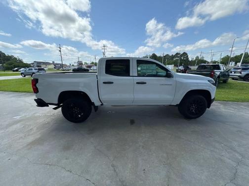 2025 Chevrolet Colorado WT