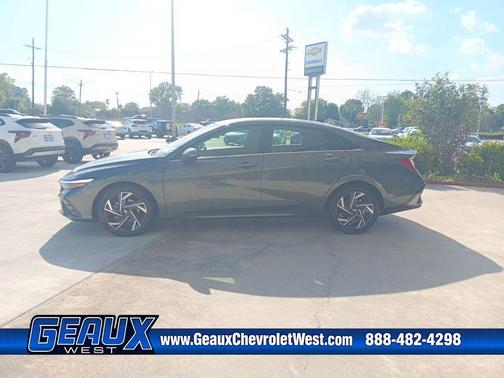 Amazon Gray 2025 Hyundai ELANTRA SEL