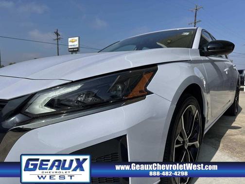 2025 Nissan Altima SR AWD