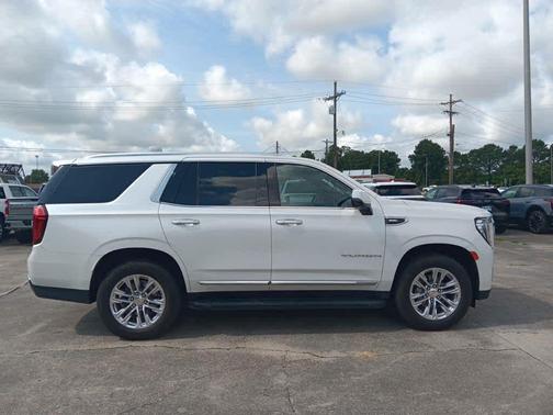 2022 GMC Yukon SLT