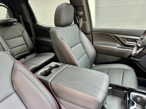 2025 Chevrolet Silverado EV RST