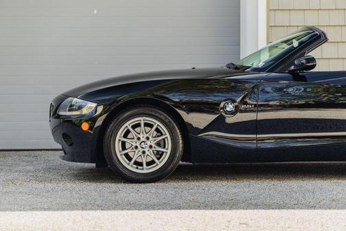 2005 BMW Z4 2.5i Roadster