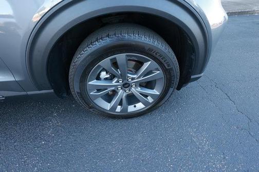 Carbonized Gray Metallic 2021 Ford Explorer XLT
