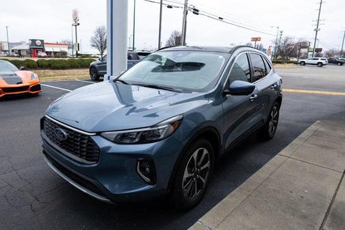 2023 Ford Escape Platinum