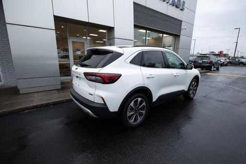 2025 Ford Escape Platinum