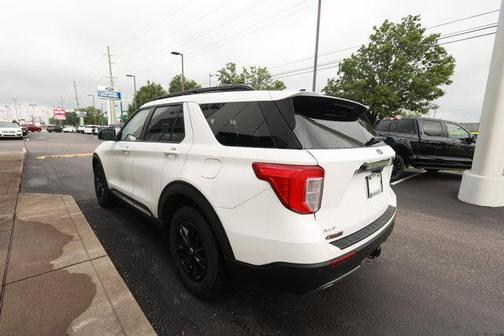 Oxford White 2021 Ford Explorer XLT