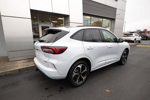 2025 Ford Escape ST-Line Elite