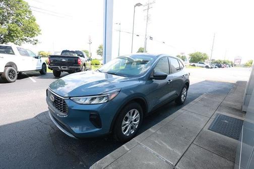 Vapor Blue Metallic 2025 Ford Escape Active