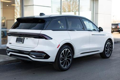 2025 Lincoln Nautilus Reserve