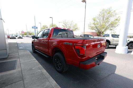 Rapid Red Metallic Tinted Clearcoat 2024 Ford F-150 XLT