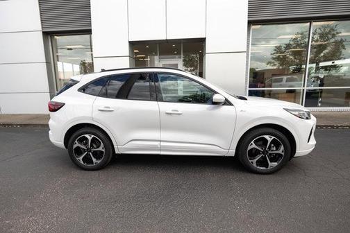 Star White 2025 Ford Escape ST-Line Elite