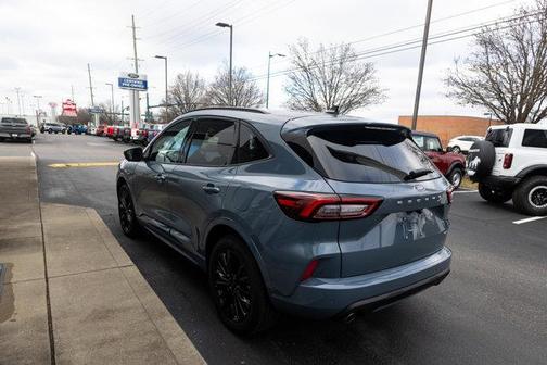 2025 Ford Escape ST-Line Elite