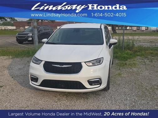 2023 Chrysler Pacifica Touring-L