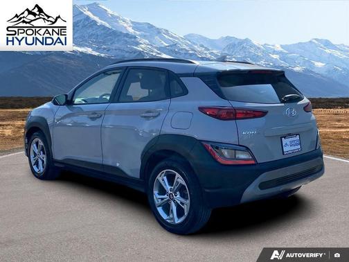 2022 Hyundai KONA SEL
