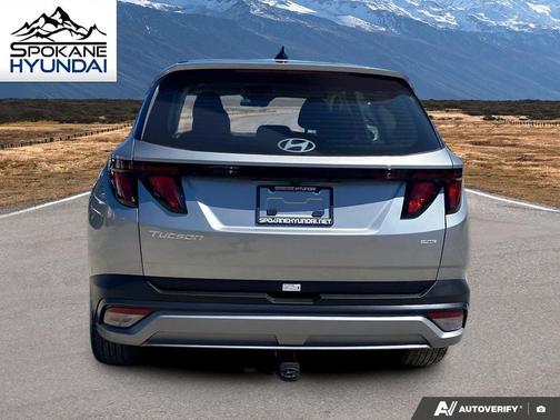Shimmering Silver 2026 Hyundai TUCSON SE