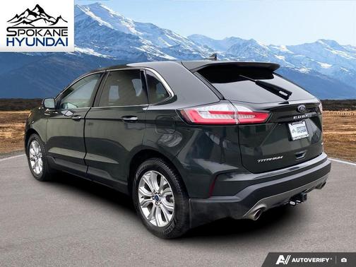 2022 Ford Edge Titanium