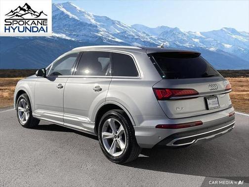 2022 Audi Q7 45 Premium