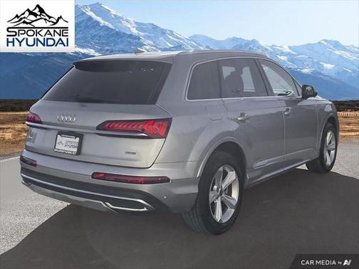 2022 Audi Q7 45 Premium