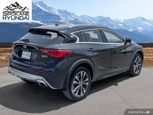 2018 INFINITI QX30 ESSENTIAL