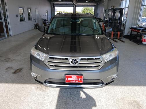 2013 Toyota Highlander SE