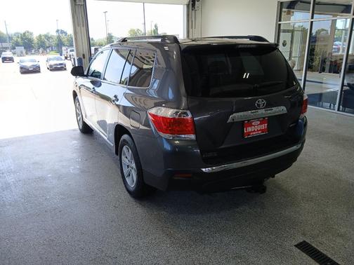 2013 Toyota Highlander SE