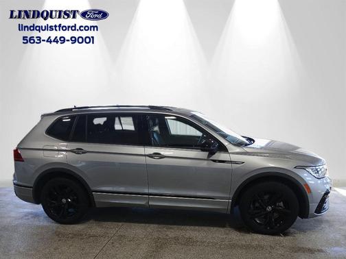 2023 Volkswagen Tiguan 2.0T SE R-Line Black