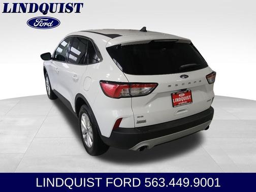 OXFORD WHITE 2022 Ford Escape SE