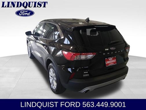 AGATE BLACK METALLIC 2022 Ford Escape SE