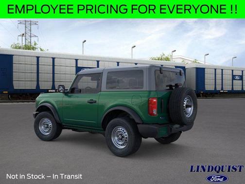 ERUPTION GREEN METALLIC 2025 Ford Bronco Base
