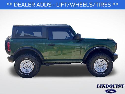 ERUPTION GREEN METALLIC 2025 Ford Bronco Base