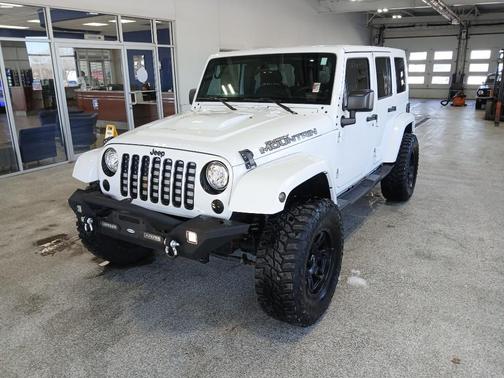 2017 Jeep Wrangler Unlimited Smoky Mountain 4x4