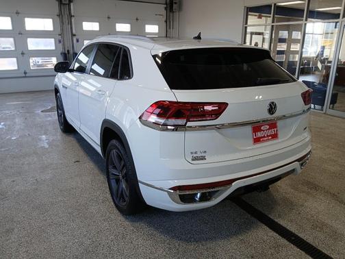 2021 Volkswagen Atlas Cross Sport 3.6L V6 SE w/Technology R-Line