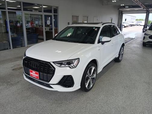2022 Audi Q3 45 S line Premium Plus