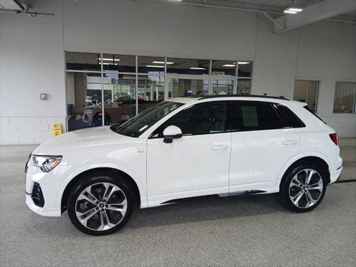 2022 Audi Q3 45 S line Premium Plus