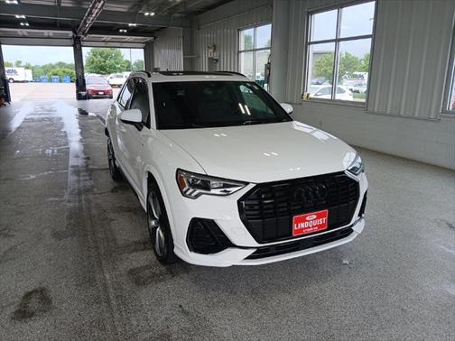 2022 Audi Q3 45 S line Premium Plus
