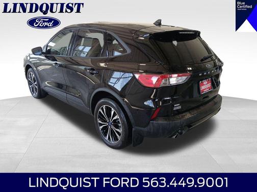 AGATE BLACK METALLIC 2022 Ford Escape SE