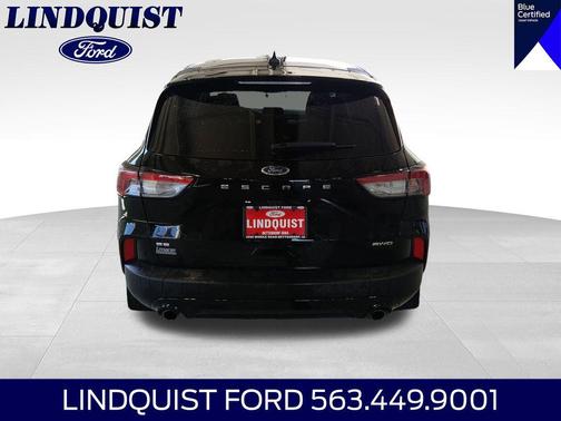 AGATE BLACK METALLIC 2022 Ford Escape SE