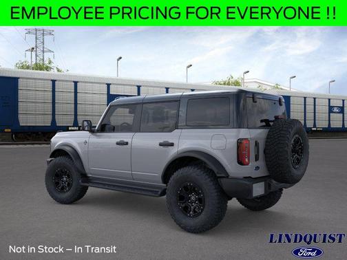 Avalanche Gray 2026 Ford Bronco Outer Banks