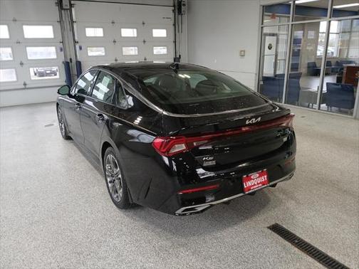 2022 Kia K5 EX