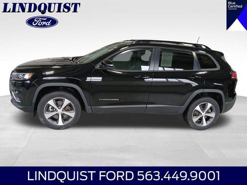 Diamond Black Crystal Pearlcoat 2022 Jeep Cherokee Limited
