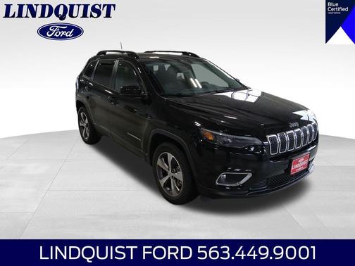 Diamond Black Crystal Pearlcoat 2022 Jeep Cherokee Limited