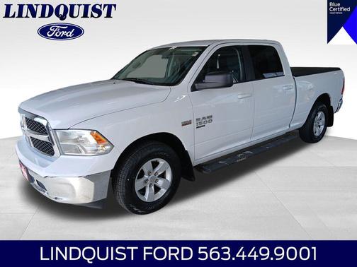 Bright White Clearcoat 2019 RAM 1500 SLT