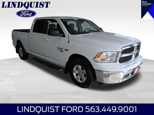 Bright White Clearcoat 2019 RAM 1500 SLT