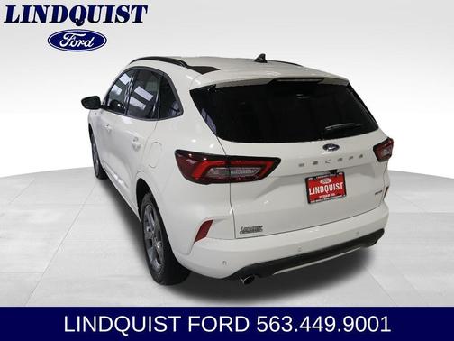 STAR WHITE METALLIC TRI-COAT 2023 Ford Escape ST-Line