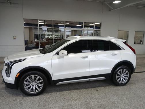 2023 Cadillac XT4 Premium Luxury