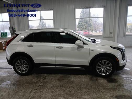 2023 Cadillac XT4 Premium Luxury