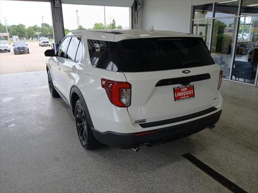 2022 Ford Explorer ST-Line