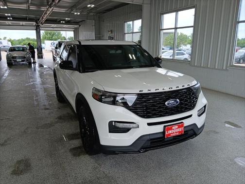 2022 Ford Explorer ST-Line