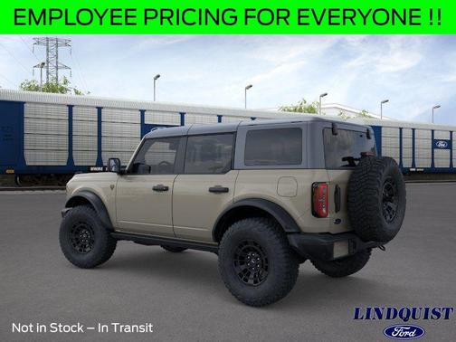 Desert Sand 2026 Ford Bronco Badlands